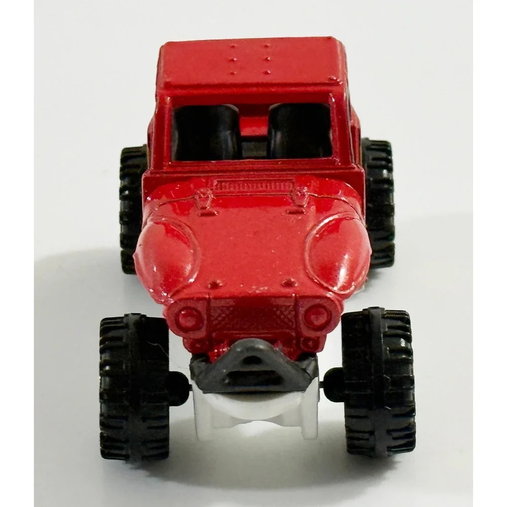 Matchbox MBX 4x4 Toy Truck 1:64 Red Explorer Off-Road Diecast Car 2007 Mattel‎